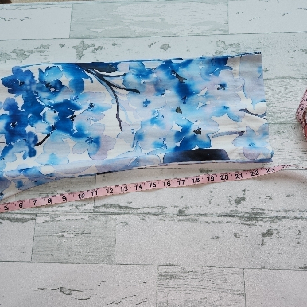 Bryn Walker Women’s Fioro Cotton Print Blue Capri pants Size Small MSRP $158 NWT - Picture 9 of 12